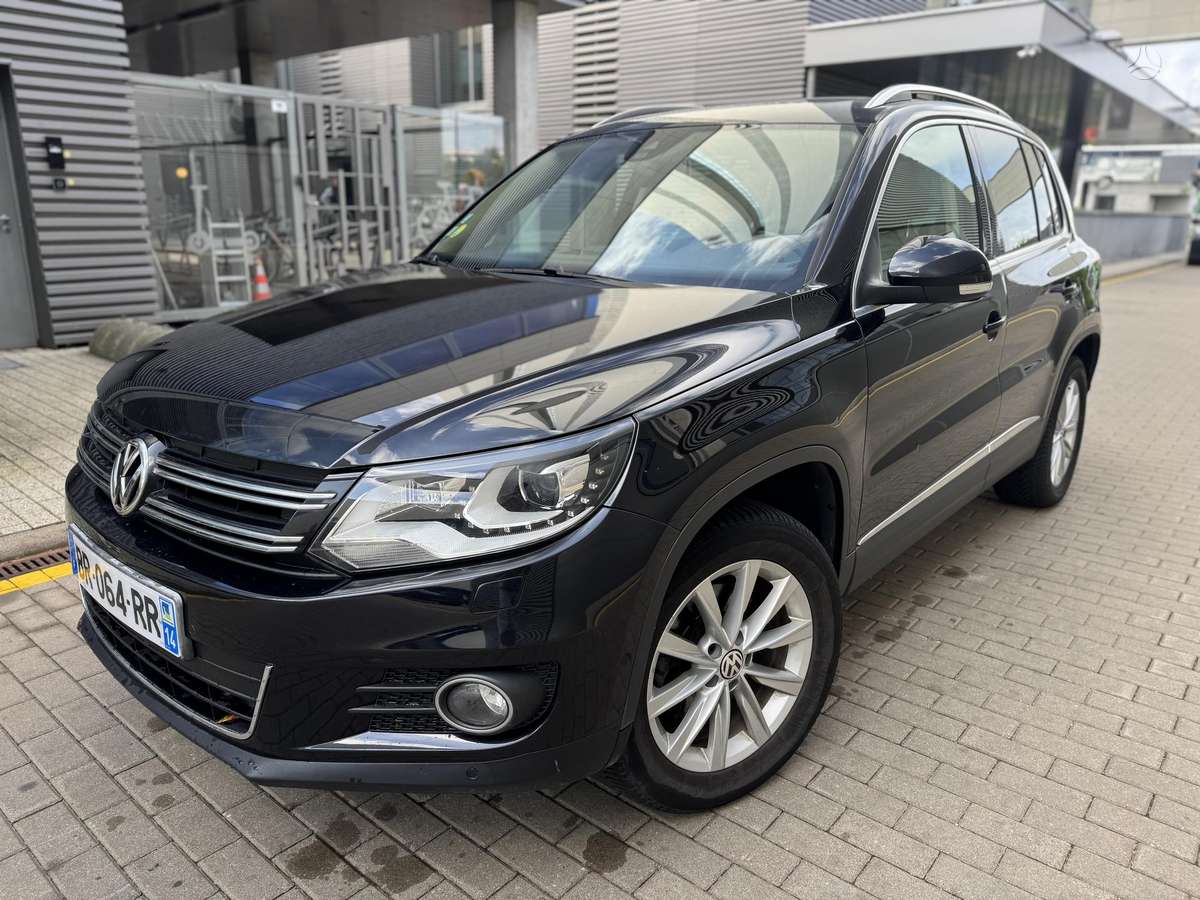 Volkswagen Tiguan - 1