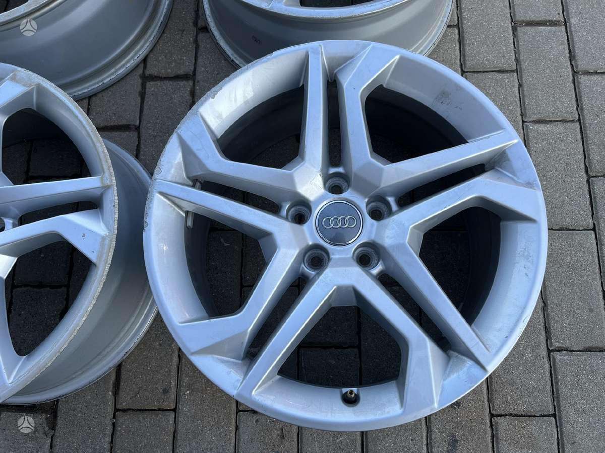 Audi 80A601025BD, light alloy, R18