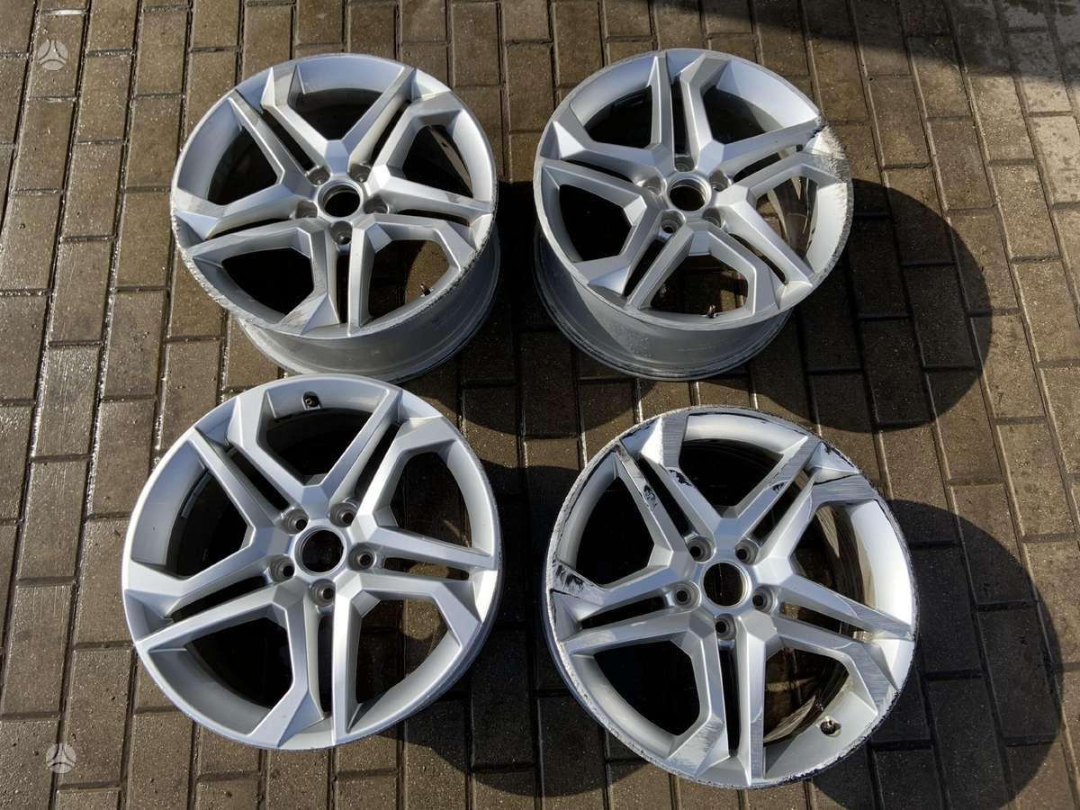 Audi 80A601025BD, light alloy, R18