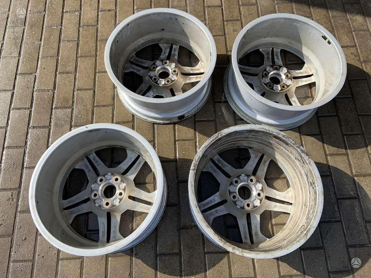 Audi 80A601025BD, light alloy, R18