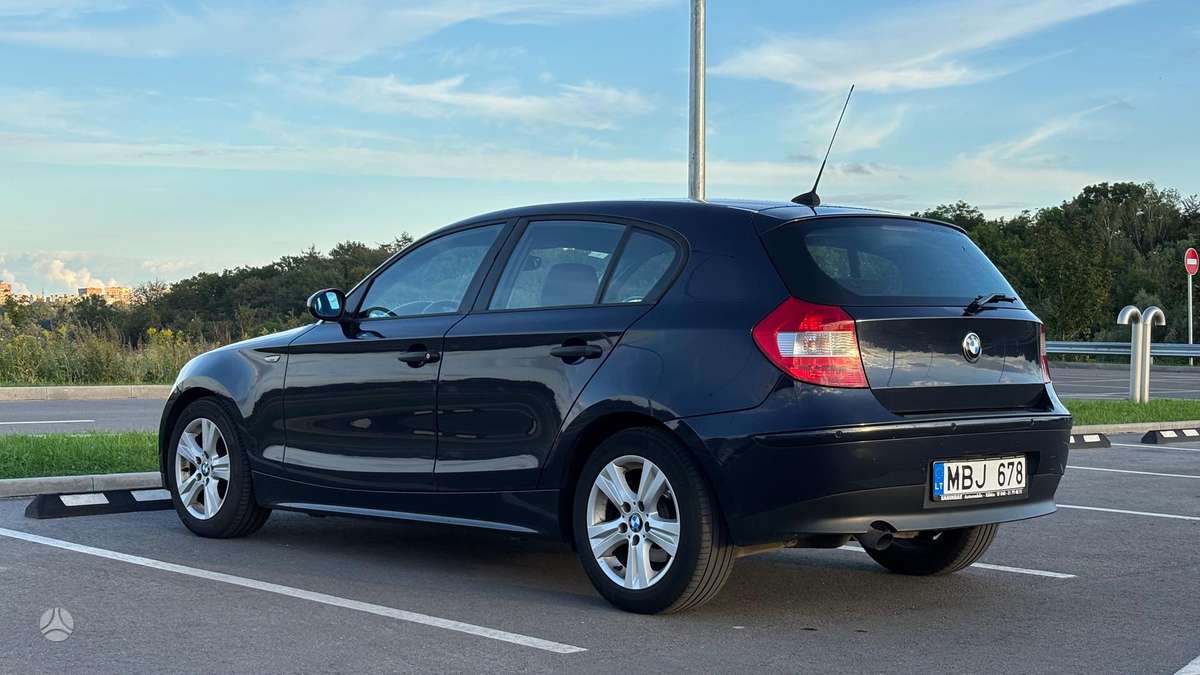 BMW 118, 2.0 l., hatchback