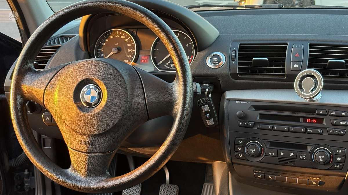 BMW 118, 2.0 l., Хэтчбек