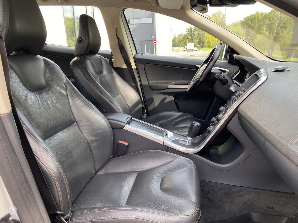 Volvo XC60 - 12