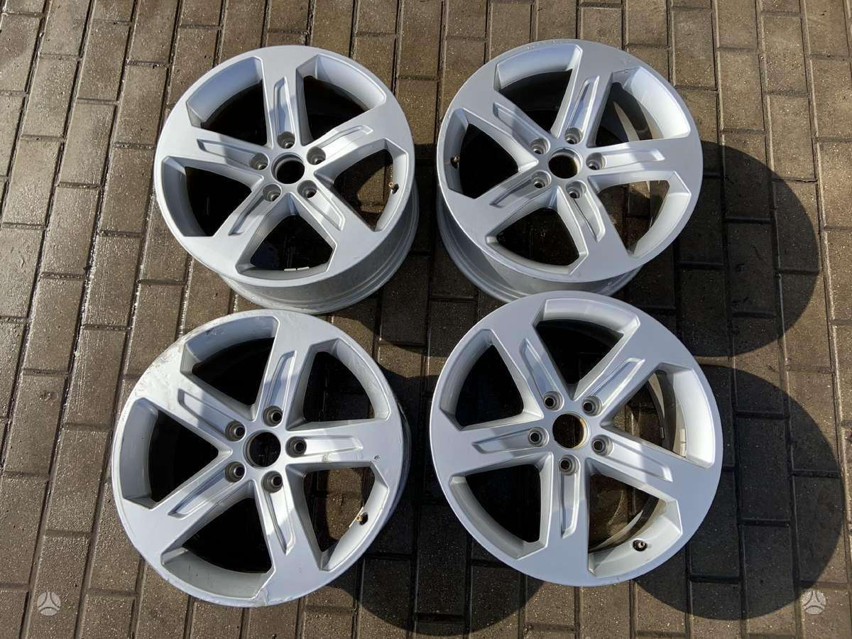 Audi 8V0601025DP, легкосплавные , R17