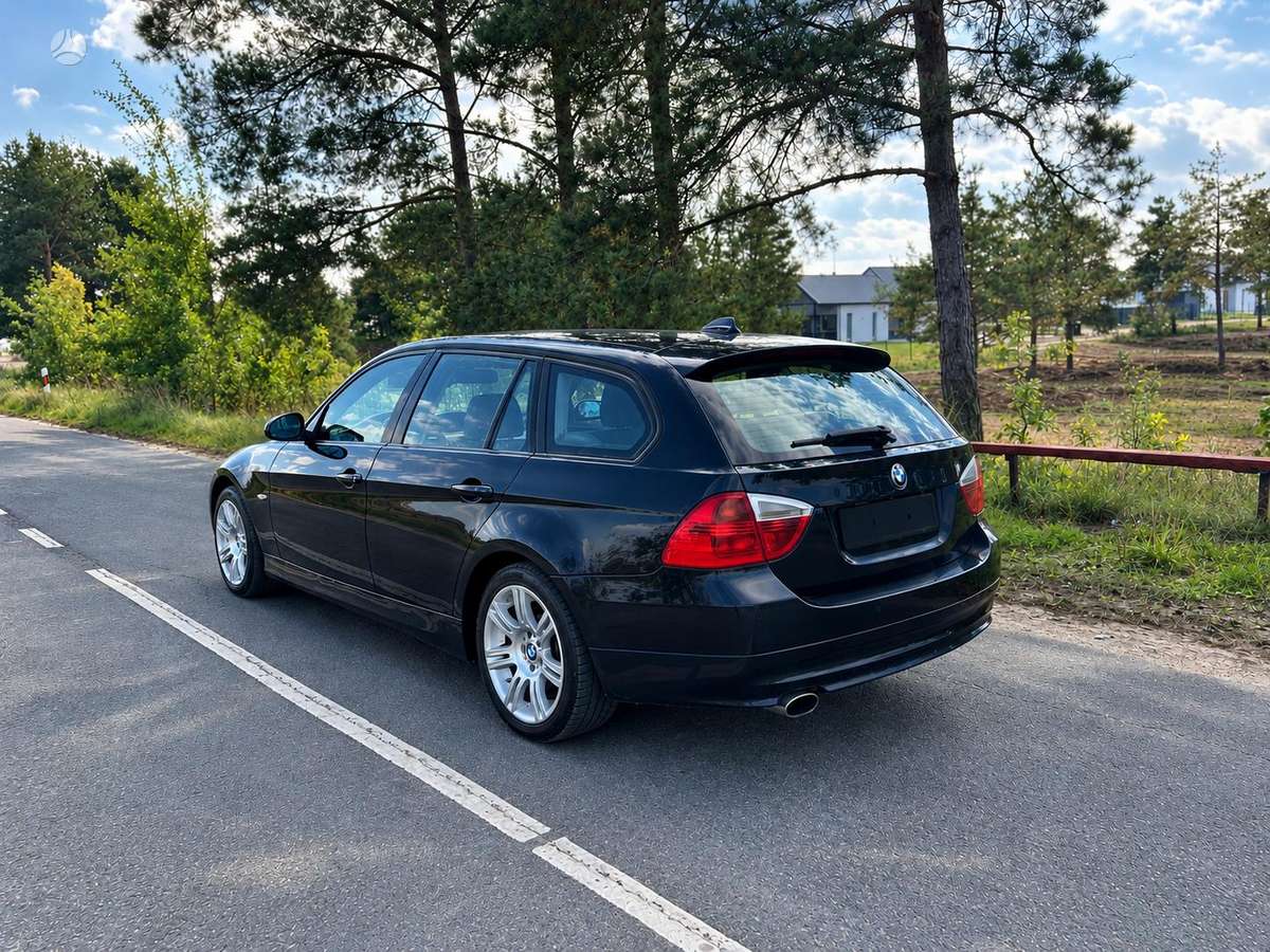 BMW 320, 2.0 l., wagon