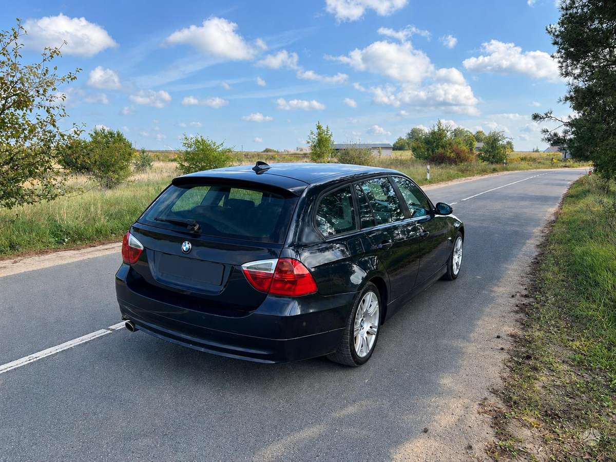 BMW 320, 2.0 l., wagon