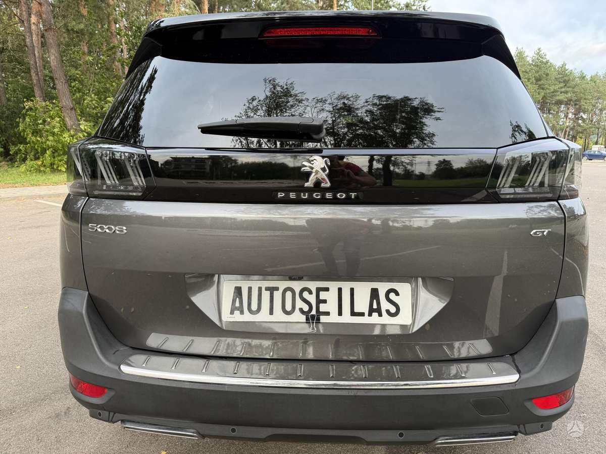 Peugeot 5008 - 8