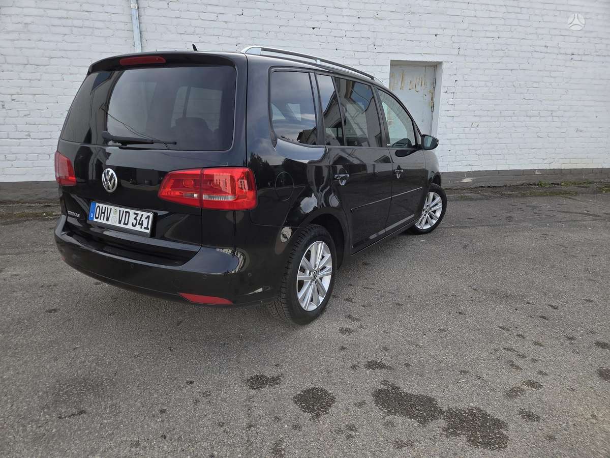 Volkswagen Touran - 5