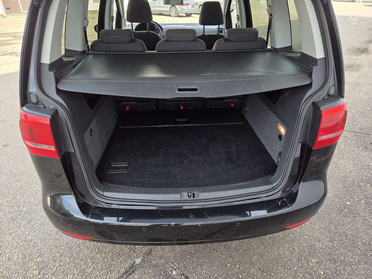 Volkswagen Touran - 7