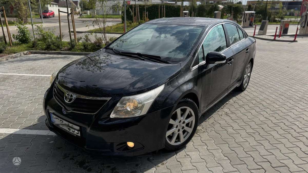 Toyota Avensis - 1