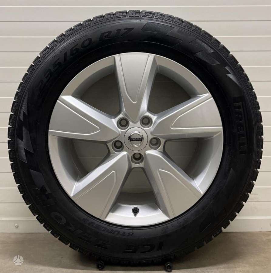 Volvo, lengvojo lydinio, R17