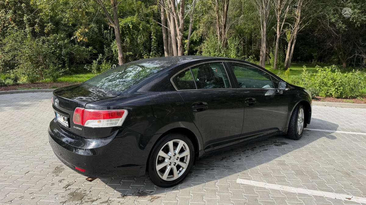 Toyota Avensis - 5