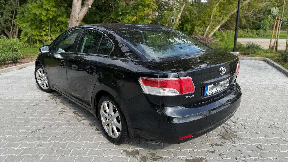 Toyota Avensis - 6