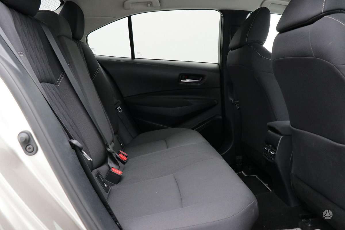 Toyota Corolla - 10