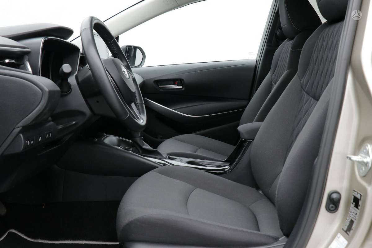 Toyota Corolla - 12