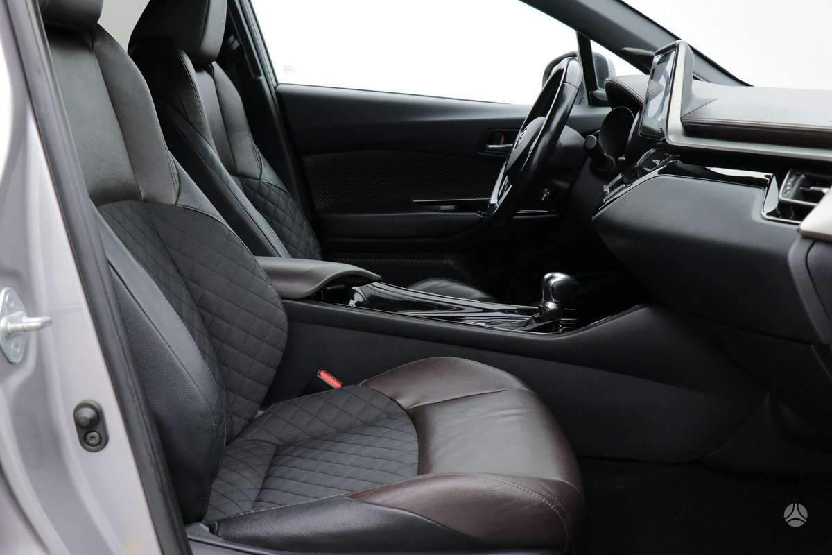 Toyota C-HR - 9