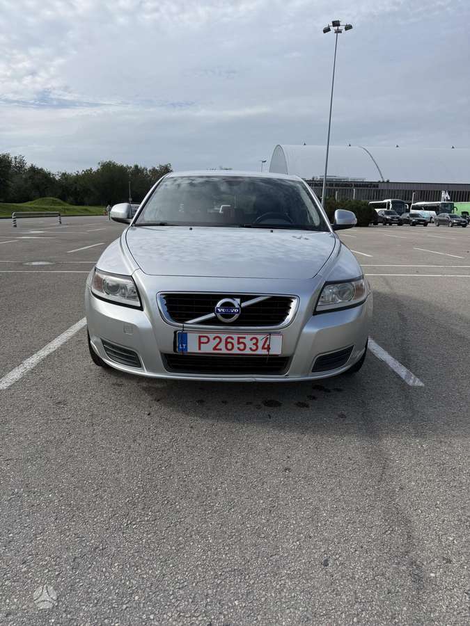 Volvo V50 - 1