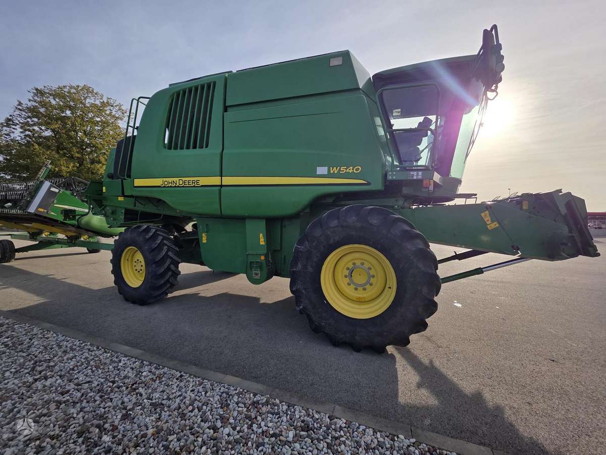 John Deere W540, комбайны