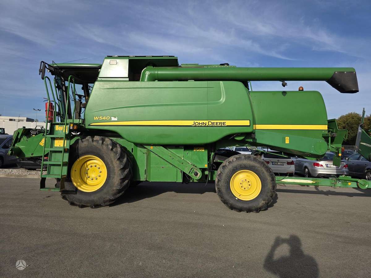 John Deere W540, комбайны