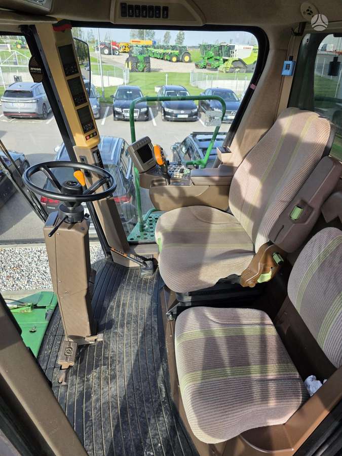 John Deere W540, комбайны