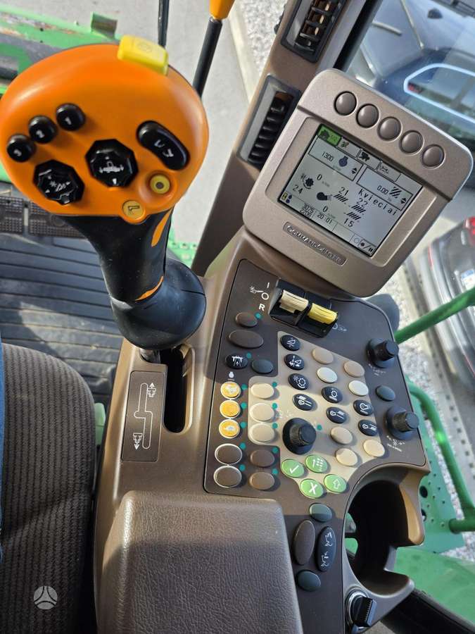 John Deere W540, комбайны