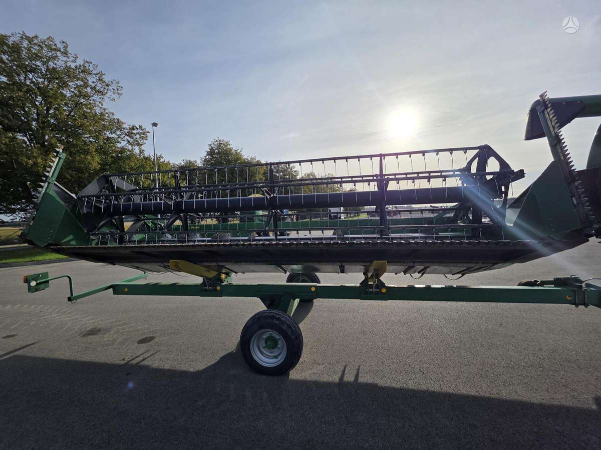 John Deere W540, комбайны