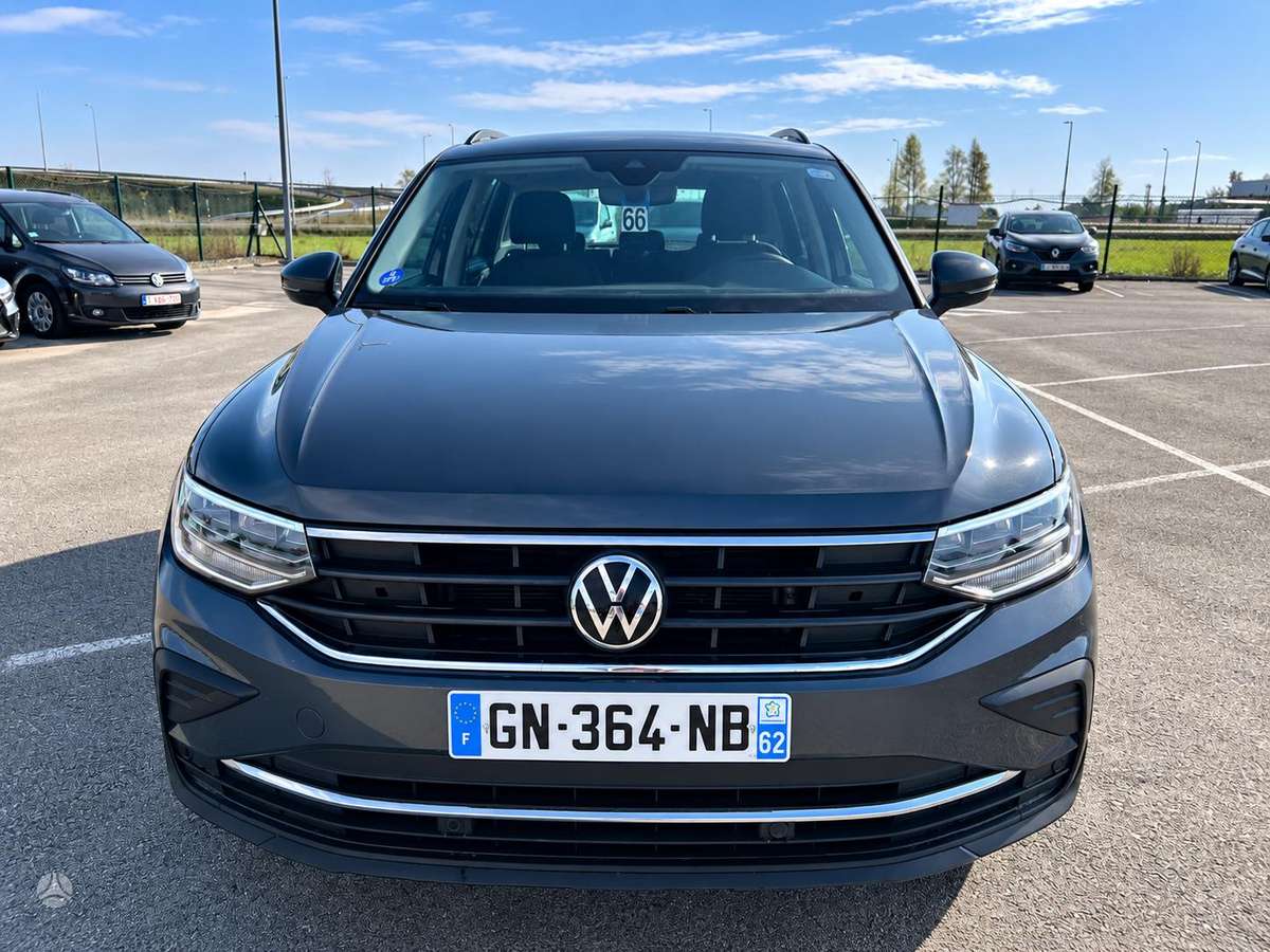 Volkswagen Tiguan - 5