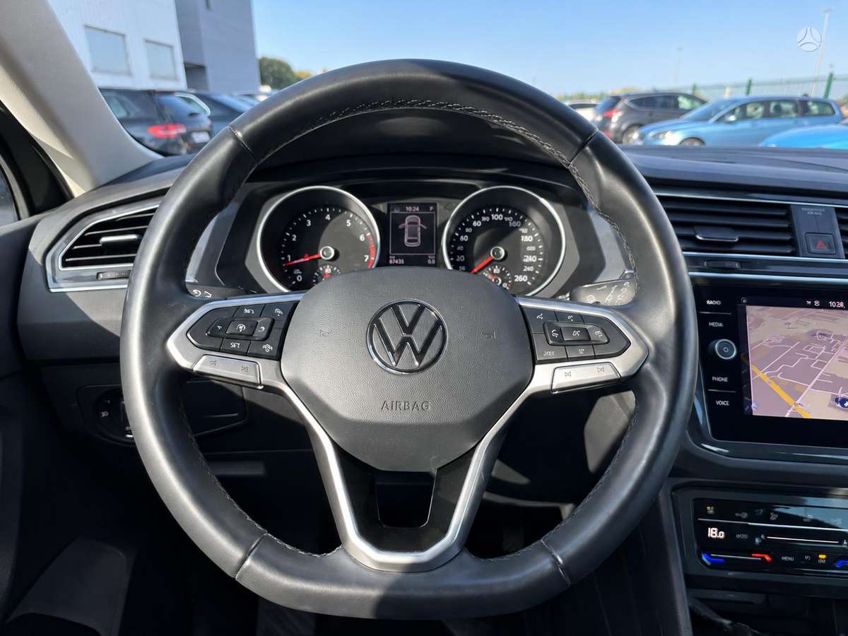Volkswagen Tiguan - 12