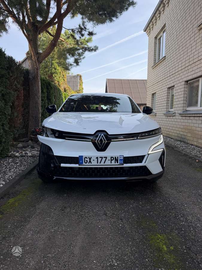 Renault Megane E-Tech - 2