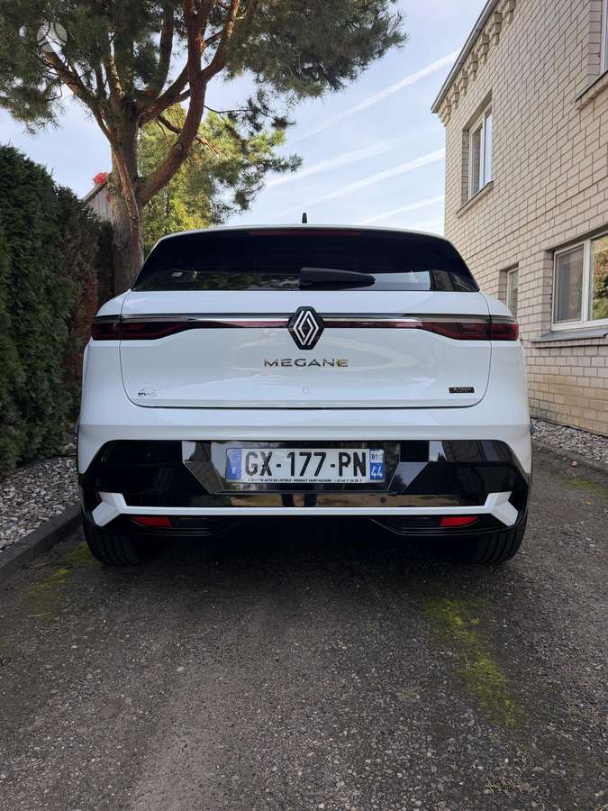 Renault Megane E-Tech - 6