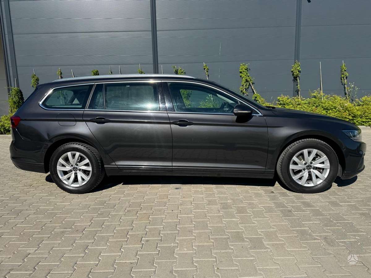 Volkswagen Passat - 4