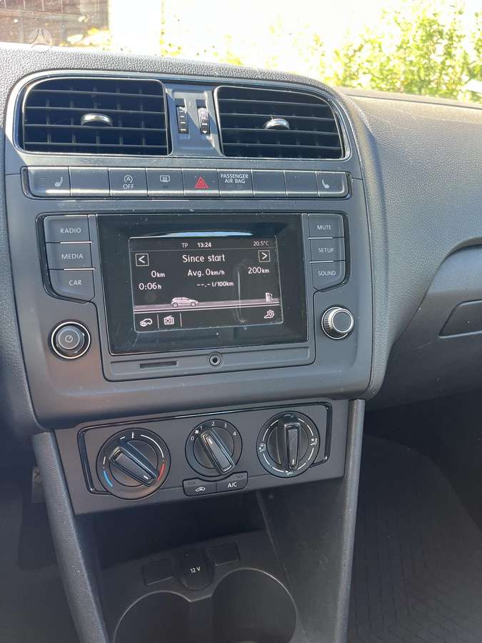 Volkswagen Polo - 5