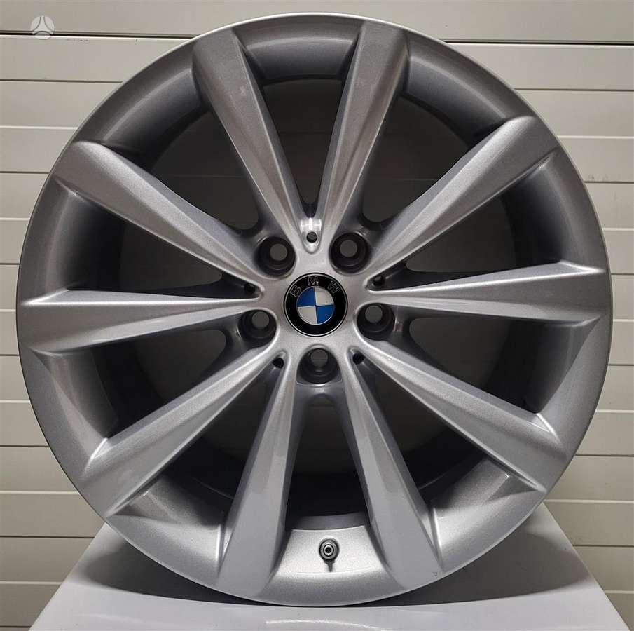 BMW, lengvojo lydinio, R18