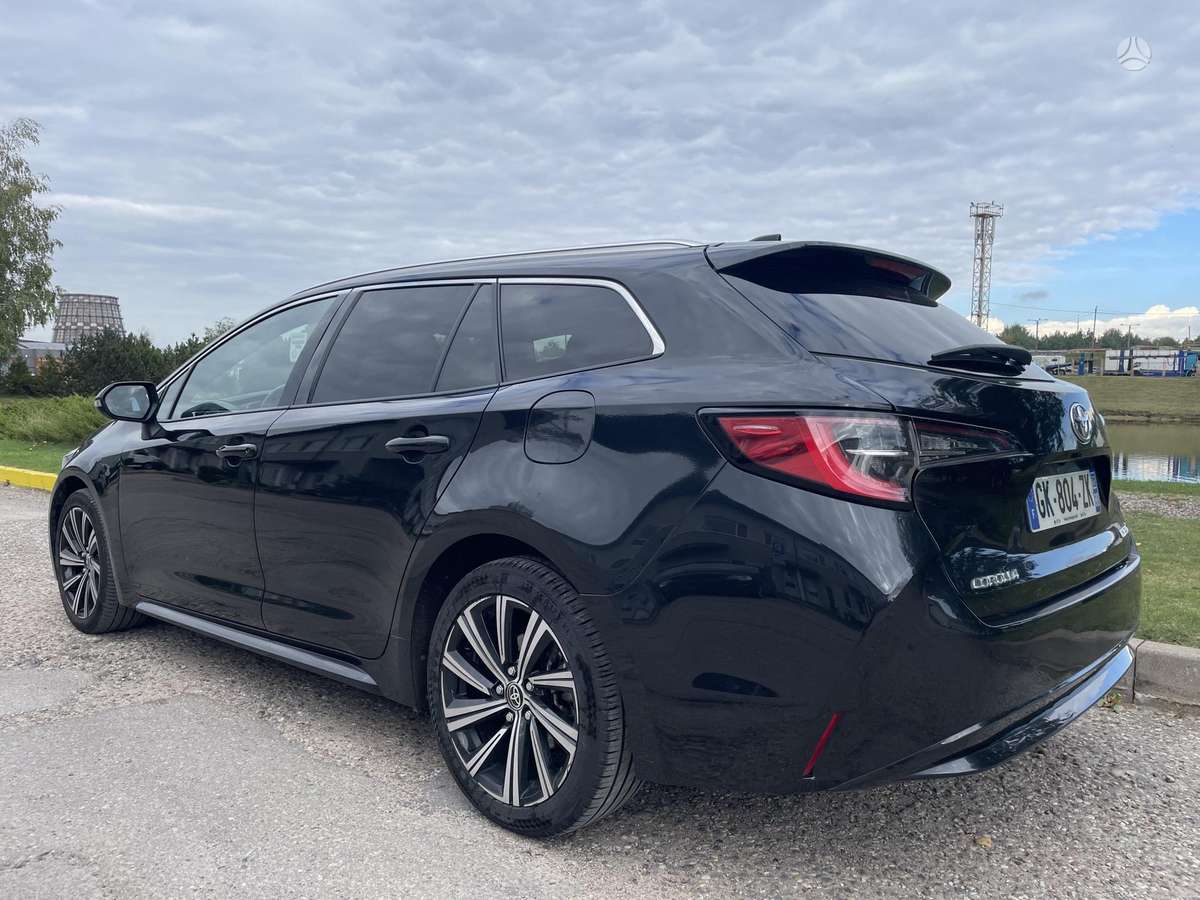 Toyota Corolla - 4