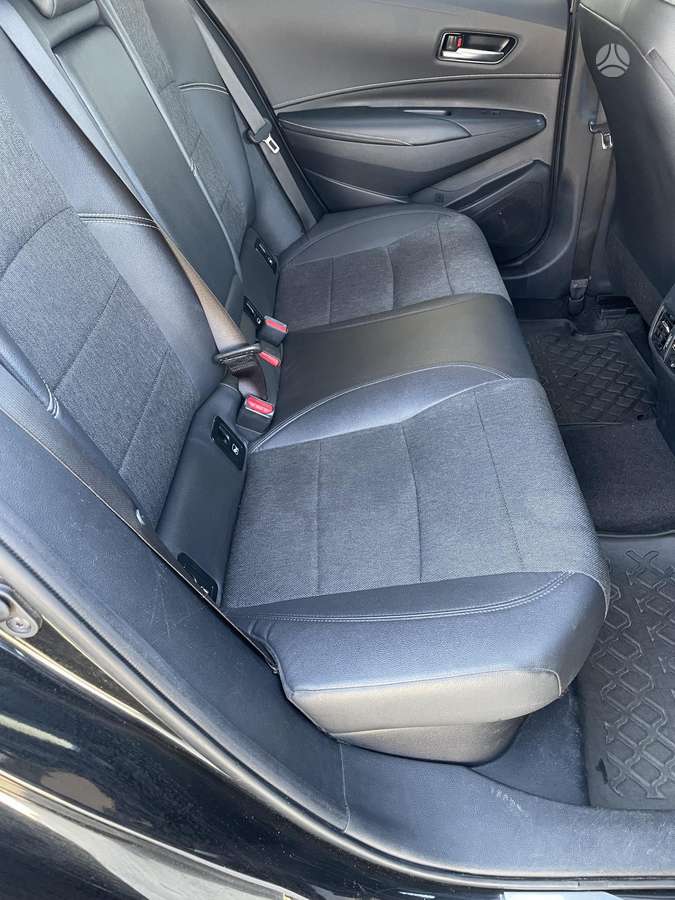 Toyota Corolla - 10