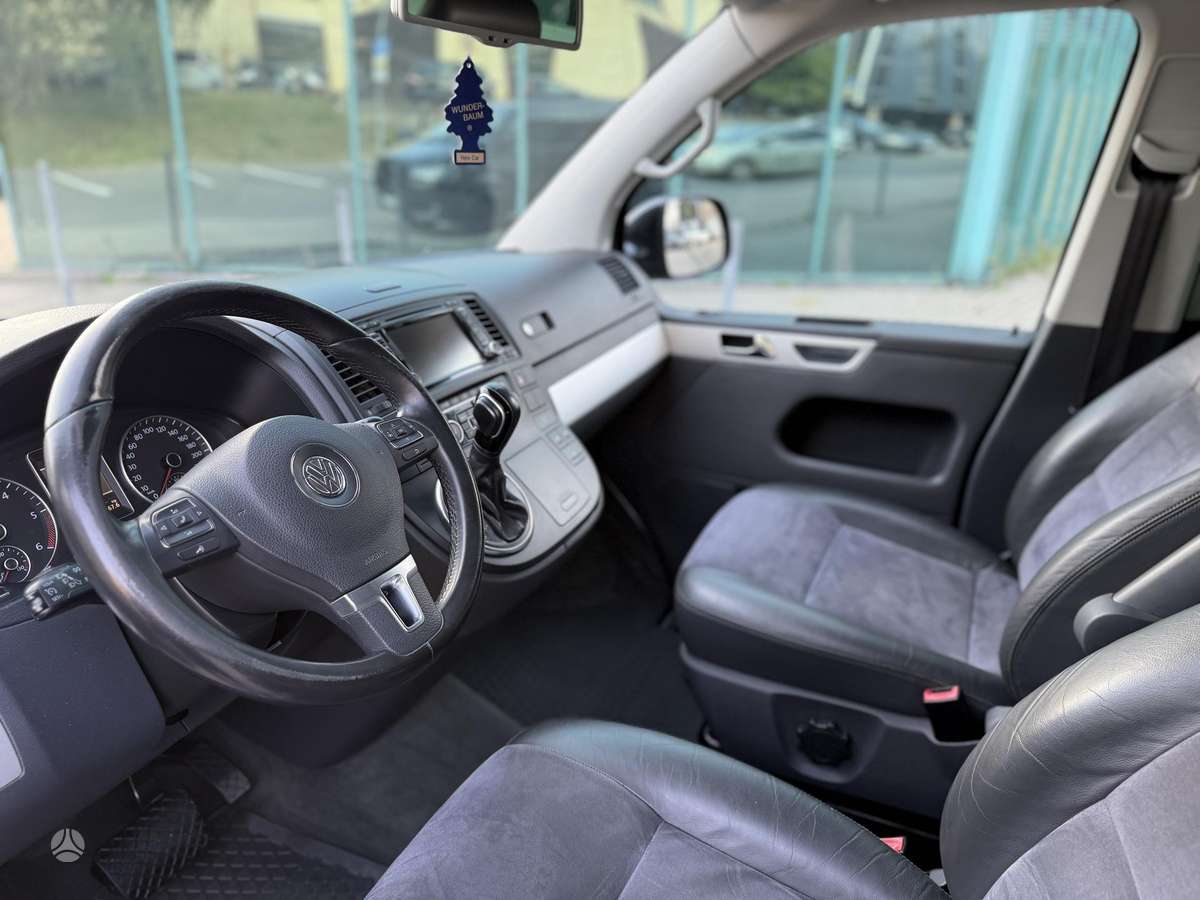 Volkswagen Multivan - 7