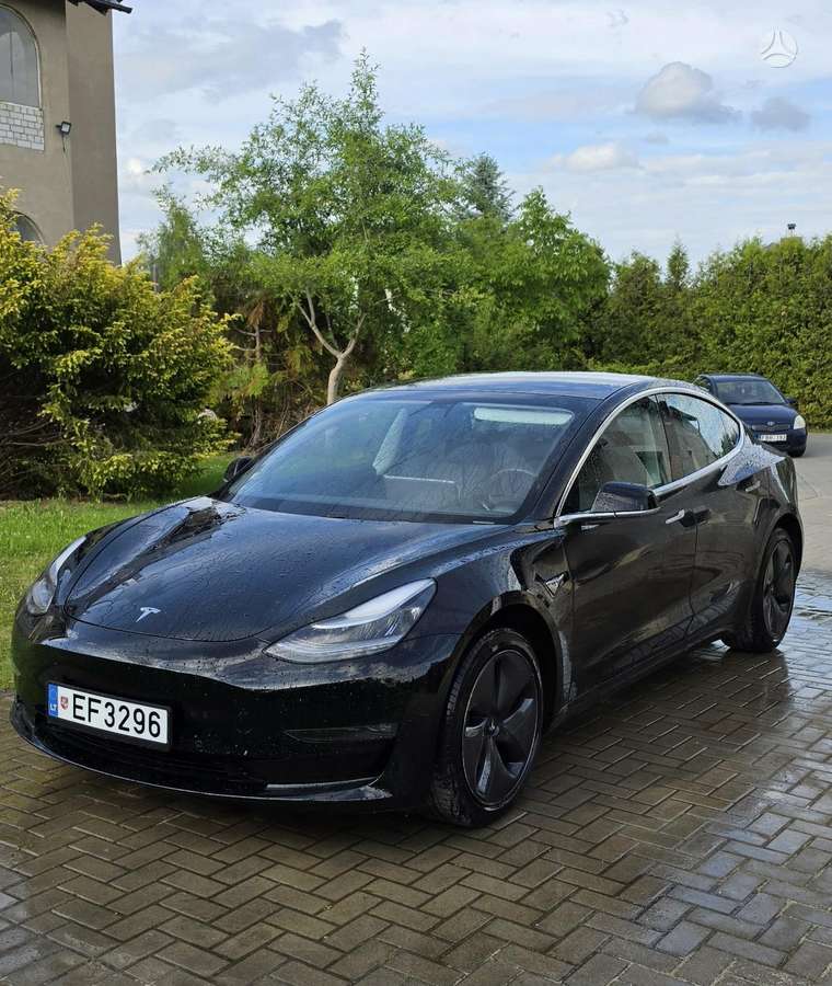 Tesla Model 3 - 2