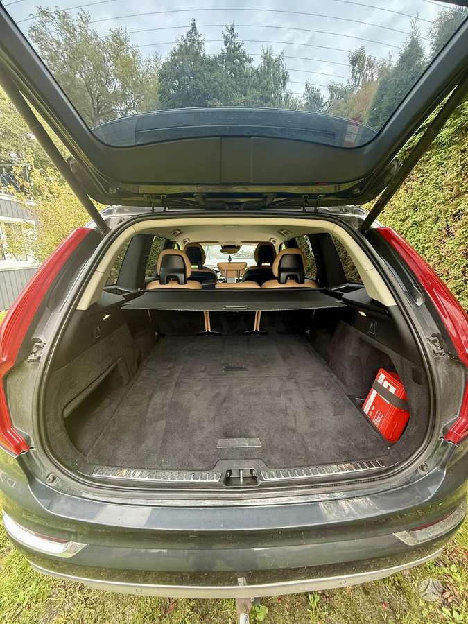 Volvo XC90 - 9