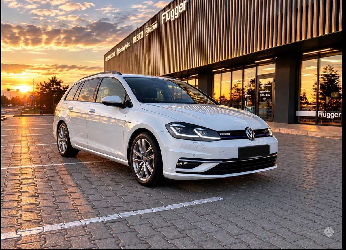 Volkswagen Golf - 2