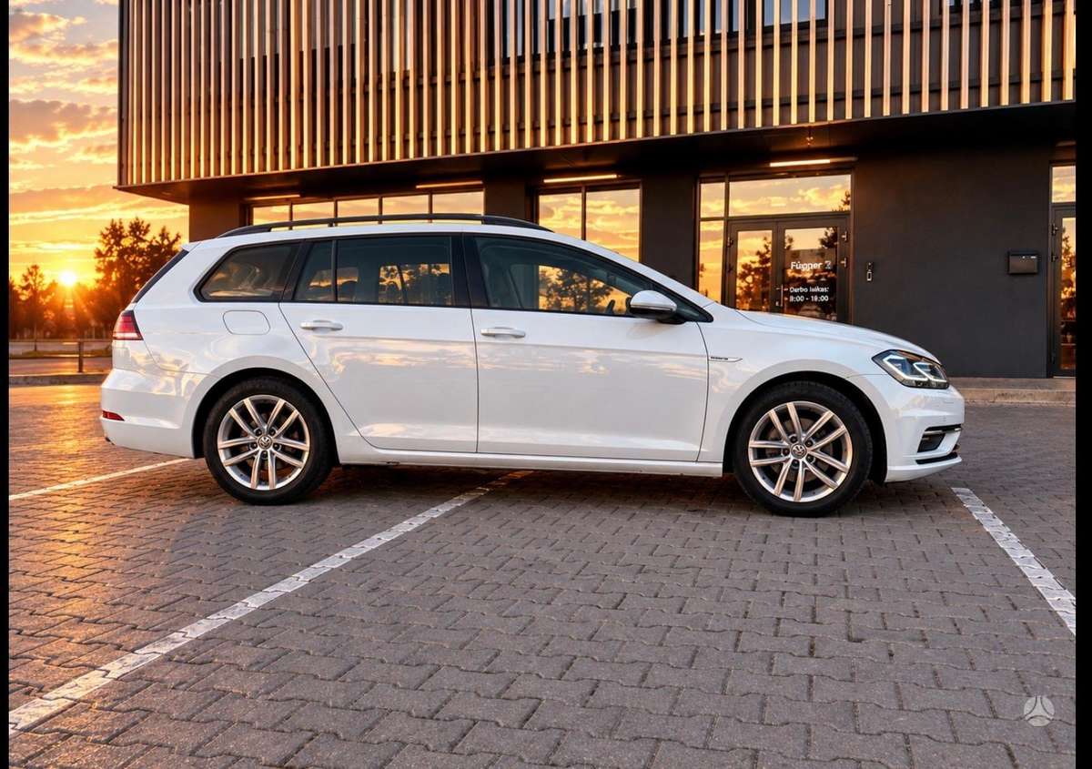 Volkswagen Golf - 3