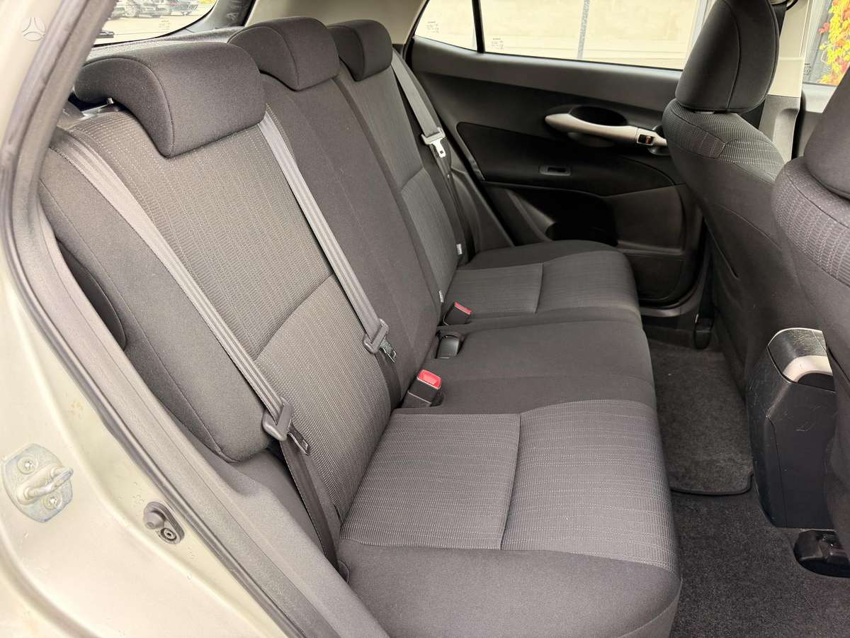 Toyota Auris, 1.6 l., hatchback