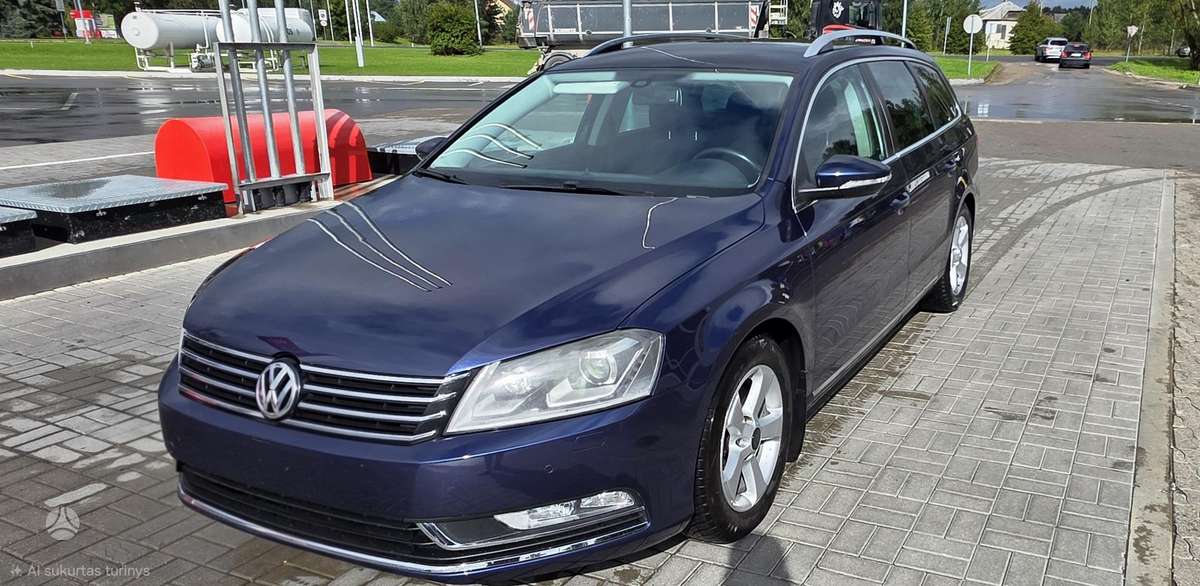Volkswagen Passat - 1