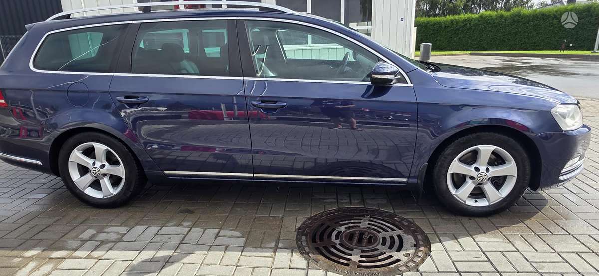 Volkswagen Passat - 4
