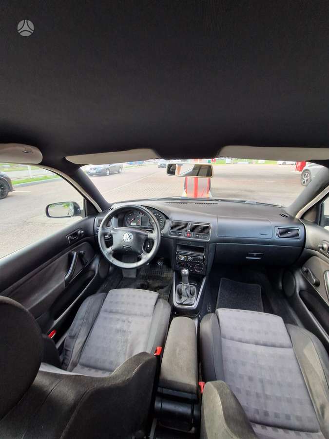 Volkswagen Golf - 5