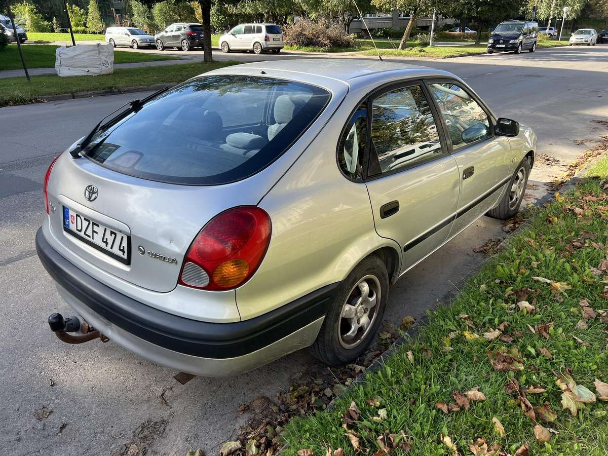 Toyota Corolla - 3