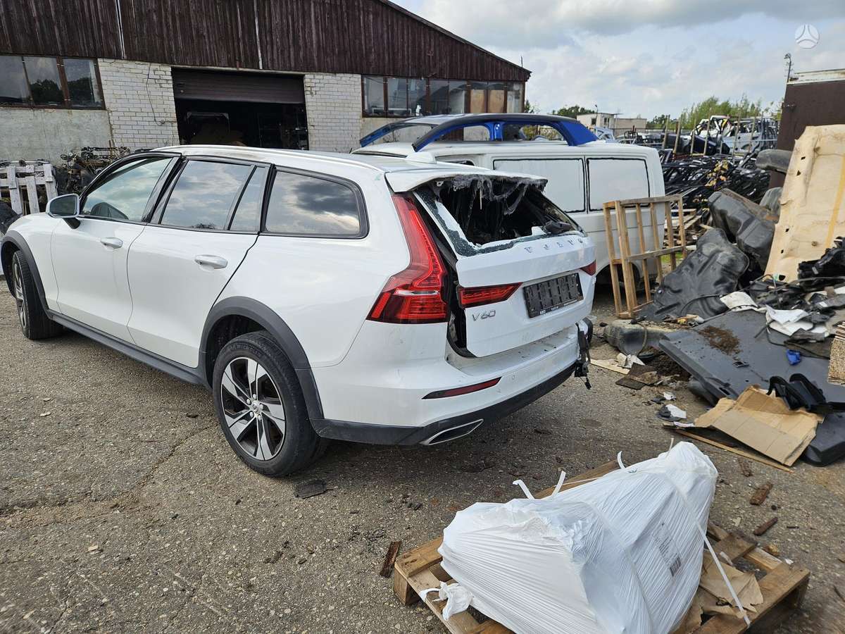 Volvo V60 Cross Country