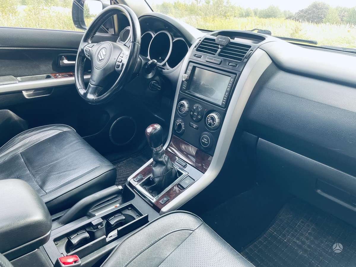 Suzuki Grand Vitara - 8