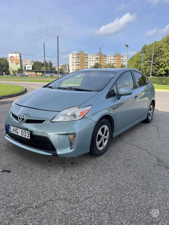 Toyota Prius - 1