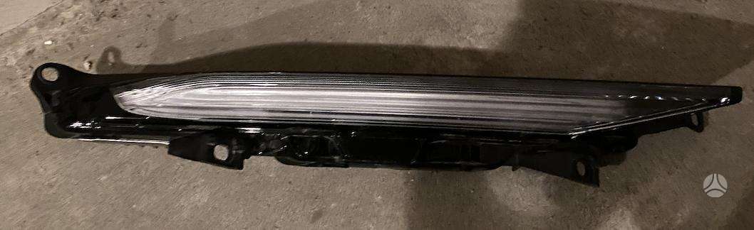Porsche Macan variklio aušinimo detalės
