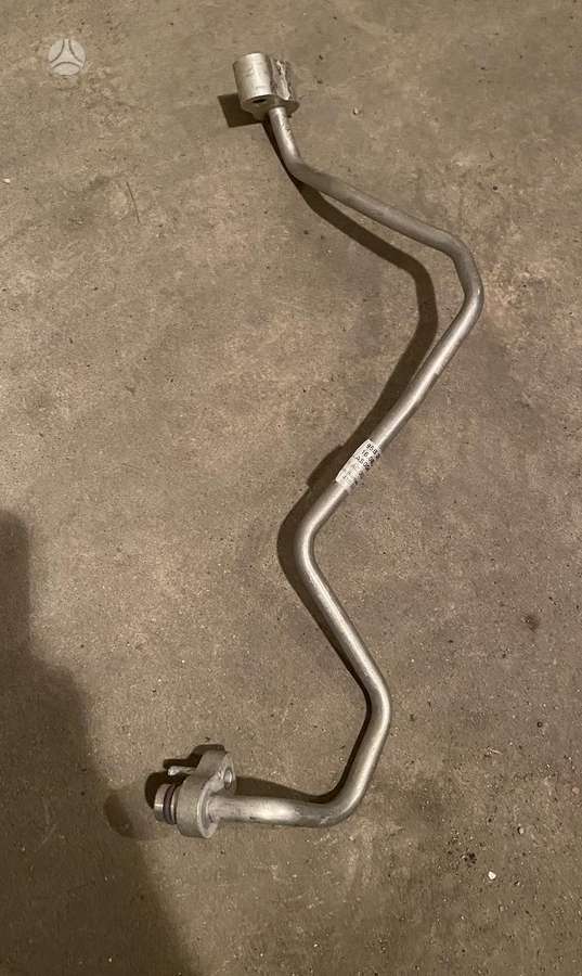 Porsche Macan variklio aušinimo detalės